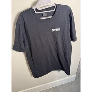 Art of Oakley Tshirt with snow goggles on the back size XL